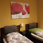 Duesseldorf City Center Apartment Am Rhein